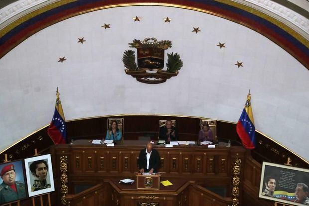 El chavismo aprueba el enjuiciamiento de Guaidó, que llama a la gente a la calle