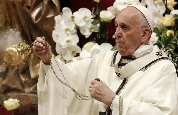 Papa Francisco, durante la homilía pascual.