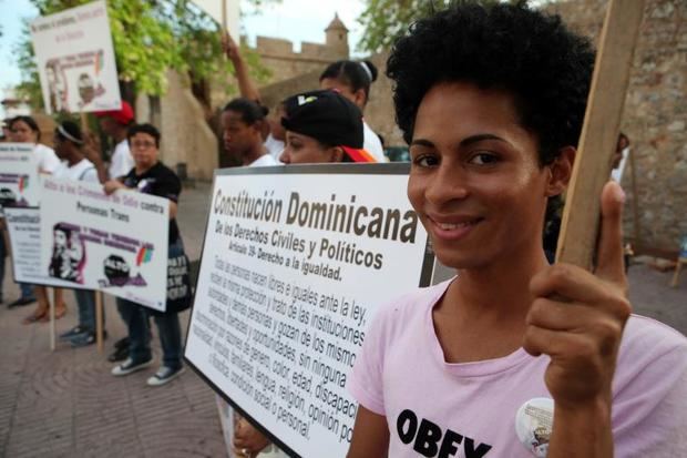 Colectivo LGTBI dominicano reclama sus derechos frente a Procuraduría.