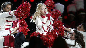 Madonna actu&#243; por sorpresa en Noche Vieja en un bar icono del movimiento LGTBI 