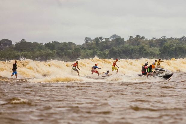 La Pororoca: la ola 'mágica' en el encuentro del río Amazonas con el mar