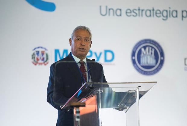 El ministro dominicano de Economía Planificación y Desarrollo (MEPyD), Isidoro Santana. 