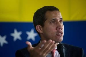 Guaidó denuncia la detención de dos miembros de su equipo de seguridad
