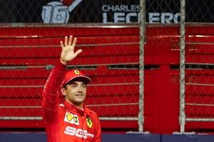 Leclerc logra en Singapur su tercera pole consecutiva