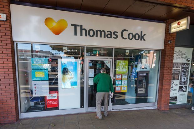 La caída de Thomas Cook obliga a repatriar a 150.000 turistas del Reino Unido
Thomas Cook colapsa tras fracasar las negociaciones de emergencia.