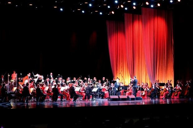 El tenor español José Carreras durante el concierto que ha dado este martes en el Palacio del Kremlin,  que según afirmó ayer es 'uno de los últimos' en su carrera.