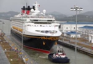 El Canal de Panamá aumentará casi un 10 % el tránsito de cruceros esta temporada