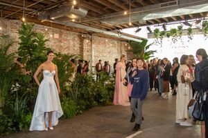 Zac Posen lanza en Nueva York la primera colección para la firma Pronovias