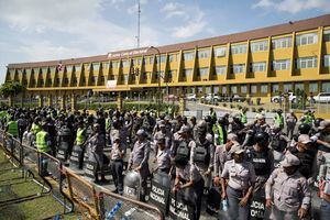 Polic&#237;a Nacional blinda el ente electoral ante la protesta de Leonel Fern&#225;ndez