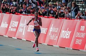 La keniana Brigid Kosgei bate el récord del mundo de maratón