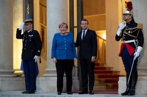 Macron pide a Europa "lucidez" para hacer frente a los desafíos externos