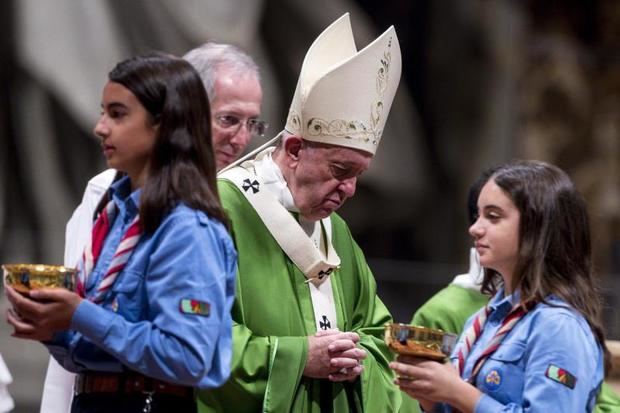 El papa anima a sus misioneros a llevar la fe a 'todos' sin exclusiones.
