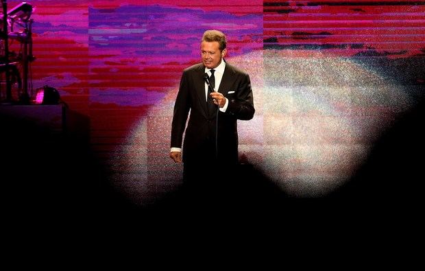 El cantante mexicano Luis Miguel durante un concierto. 