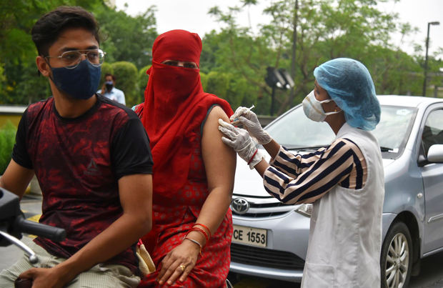 India suma menos de 300.000 contagios de covid-19 por primera vez en 25 días