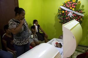 Sepultan a Emely Twomey Acosta la más reciente víctima de feminicidio