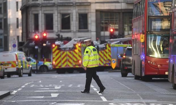Dos muertos en el atentado terrorista en el puente de Londres 