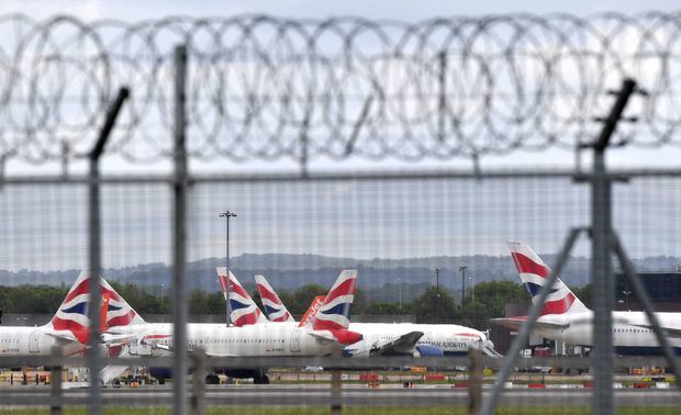 Aviones en el aeropuerto de Gatwick en una imagen de archivo.
