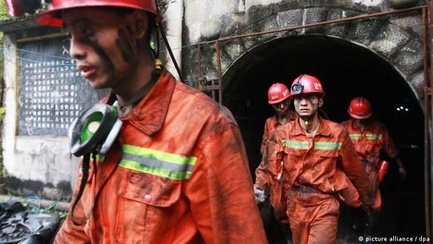 Un nuevo deslizamiento frena rescate en mina con 53 desaparecidos en China