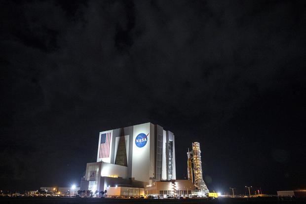 La NASA mantendrá en la plataforma cohete de misión Artemis I aun con Nicole