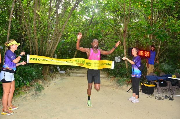 Bávaro Adventure Park y Punta Cana Running anuncia la tercera edición de la emblemática Jungle Trail Race: El único evento de running dentro de un parque de aventuras en el Caribe.