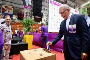 Medina y Pujols ganan la presidencia y secretaría general del PLD