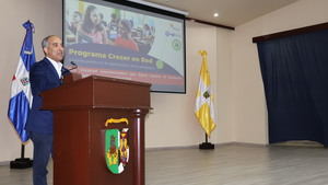 Expertos analizan la digitalización de la pedagogía en seminario de la UCSD