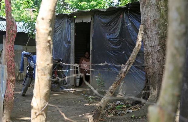 Migrantes colombo-venezolanos buscan un lugar definitivo para vivir en el Caribe.