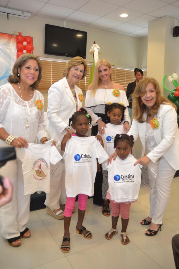 Voluntariado entrega equipos al hospital Dr. Hugo Mendoza