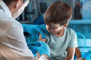 La vacunación de niños de 5 a 11 años comienza este lunes en 388 escuelas