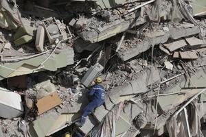 Suben a 25.000 los muertos por los terremotos en Turquía y Siria