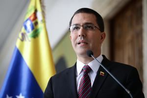 Canciller venezolano trata con diputados dominicanos valor de lazos de países