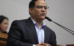 Diputado opositor alerta de "terribles" consecuencias por éxodo venezolano