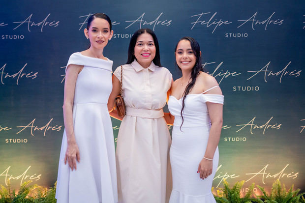 Eli Espinal, Cristal Moreta y Ingrid Espinal.