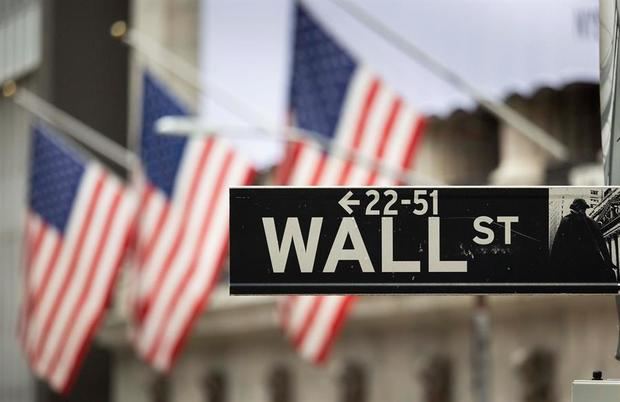 Al término de la sesión en la Bolsa de Nueva York, el Dow Jones perdió 200,94 puntos, hasta los 30.015,51 unidades.