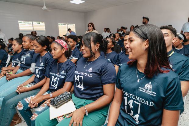 “Oportunidad 14-24” deja en funcionamiento centro 130 en la provincia de Azua