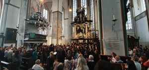 La Sinfónica Juvenil atrae multitud en Lubeck, Alemania