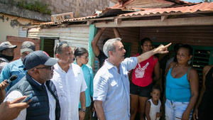Presidente Abinader asegura ninguna familia afectada por huracán Fiona se quedará sin recibir apoyo del Gobierno