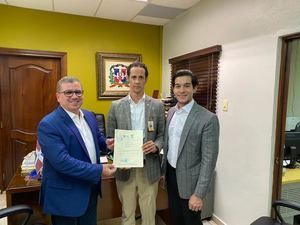 Johnny Ventura deposita ante JCE su propuesta de gestión municipal 2020-2024
 