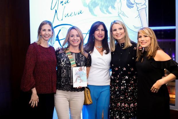  Miriam Geara, Gina Piantini Patricia Guerra, Aurin Rodríguez y Claudia Esvelti.