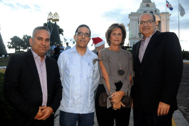 Cementos Cibao realizó encendido del árbol navideño 2017