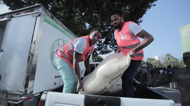 La sexta versión del concierto benéfico Las mejores voces cantan contra el hambre logró recaudar 65,480 raciones alimenticias para ser distribuidas entre las personas más necesitadas del país a través del Banco de Alimentos de la República Dominicana, una actividad que promueve la vicepresidenta de la República, doctora Margarita Cedeño.