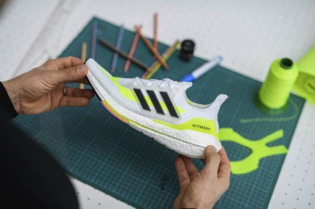 Adidas presenta al mercado las zapatillas Ultraboost 21