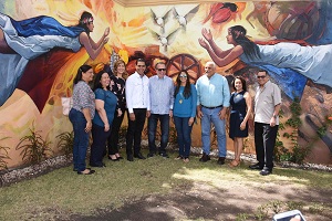 La comitiva realizó un recorrido por las rutas de los murales de la provincia Hermanas Mirabal.