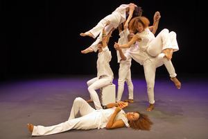 "Cuerpo a Cuerpo", espectáculo de danza contemporánea