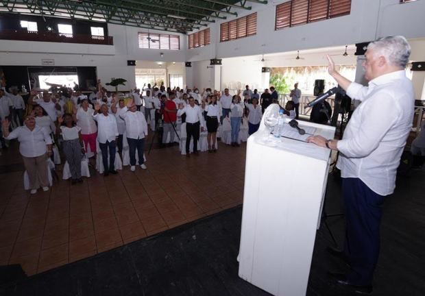 Miguel Vargas Maldonado recalcó su compromiso con una profunda reforma a la Ley 127-54.