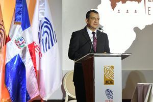 JCE deja abierto su primer Congreso Internacional Elecciones e Identidad ante la presencia del presidente Abinader