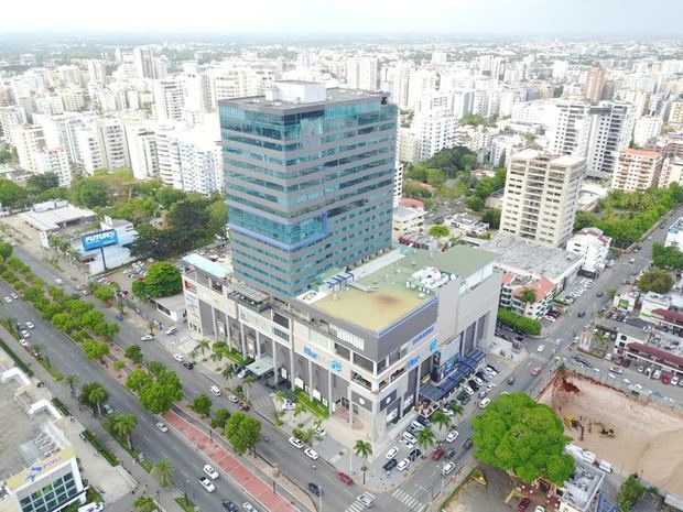 Fachada edificio de Samsung en República Dominicana