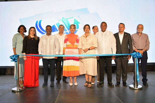 Ana María Frías, Belkis Yermenos, Atahualpa Paulino, Luis Alfredo Bordas, Ginette Bournigal, Mileyka Brugal, Nilson Martínez, Roque García, Ricardo Mercado y Manuel Cocco.