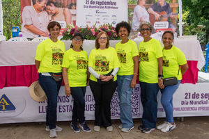 Asociación de Alzheimer realiza caminata para conmemorar día mundial