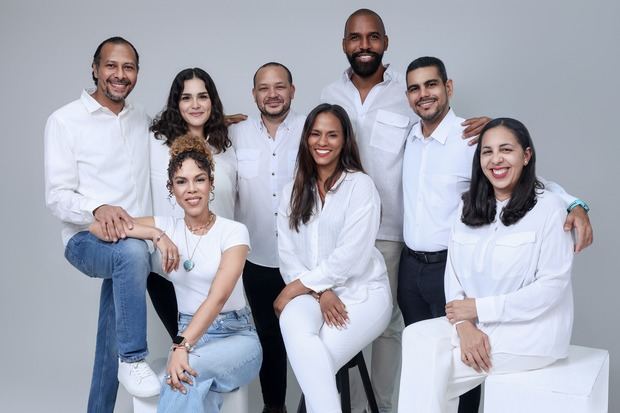 Bienvenido el extraño” llega a la Sala Manuel Rueda, teatro que sigue la conversación sobre el estigma de la salud mental.
